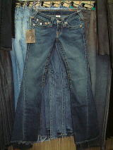 TRUE RELIGION LADIES OUTLETBARGAINSALEbTRUE RELIGION 503 JOEY STYLE# 10503 WASH CODE:04 MED HAND SAND 99%COTTON@1%ELASTIC MADE IN U.S.A.