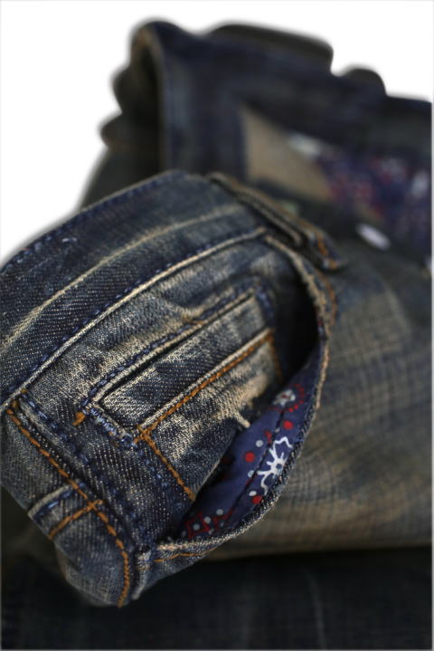 �A���e�B�b�N�p�e�B�[