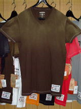 T�V���c�bTRUE RELIGION M648G51AZ BROWN SS V NECK TEE W