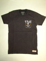 T�V���c�bTRUE RELIGION MMJ8V34Y69 WJ CHARCOAL SKULL AND BONES S/S VINTAGE CR