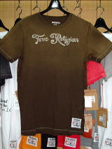 Tシャツ｜TRUE RELIGION M648036B5 BROWN SS CREW NECK T