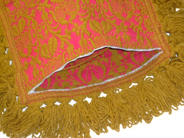 �N�b�V�����J�o�[�@���F