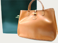 �����V�����o�b�O�͂��̏t�̈ꉟ���A�C�e��