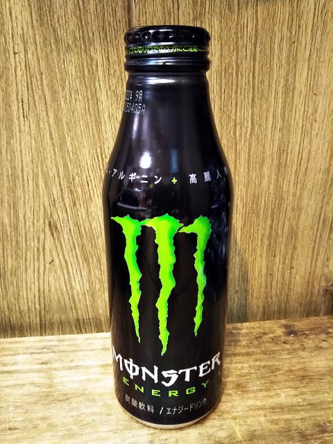 Monster Energy@X^[GiW[