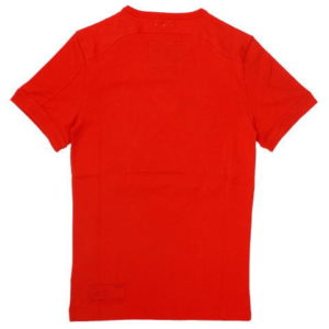 真っ赤なTシャツ