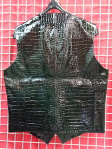 レザーベスト　型押し