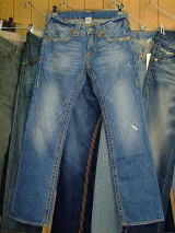 TRUE RELIGION BOBBY FOX C BIG-T STYLE:M242011E6-2A COLOR:DRIFTER MED BOBBY FOX C BIG-T MADE IN USA 100%COTTON