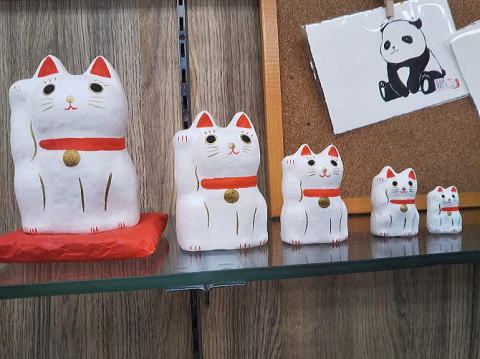 上野土産　小物　はりこーシカ　招き猫